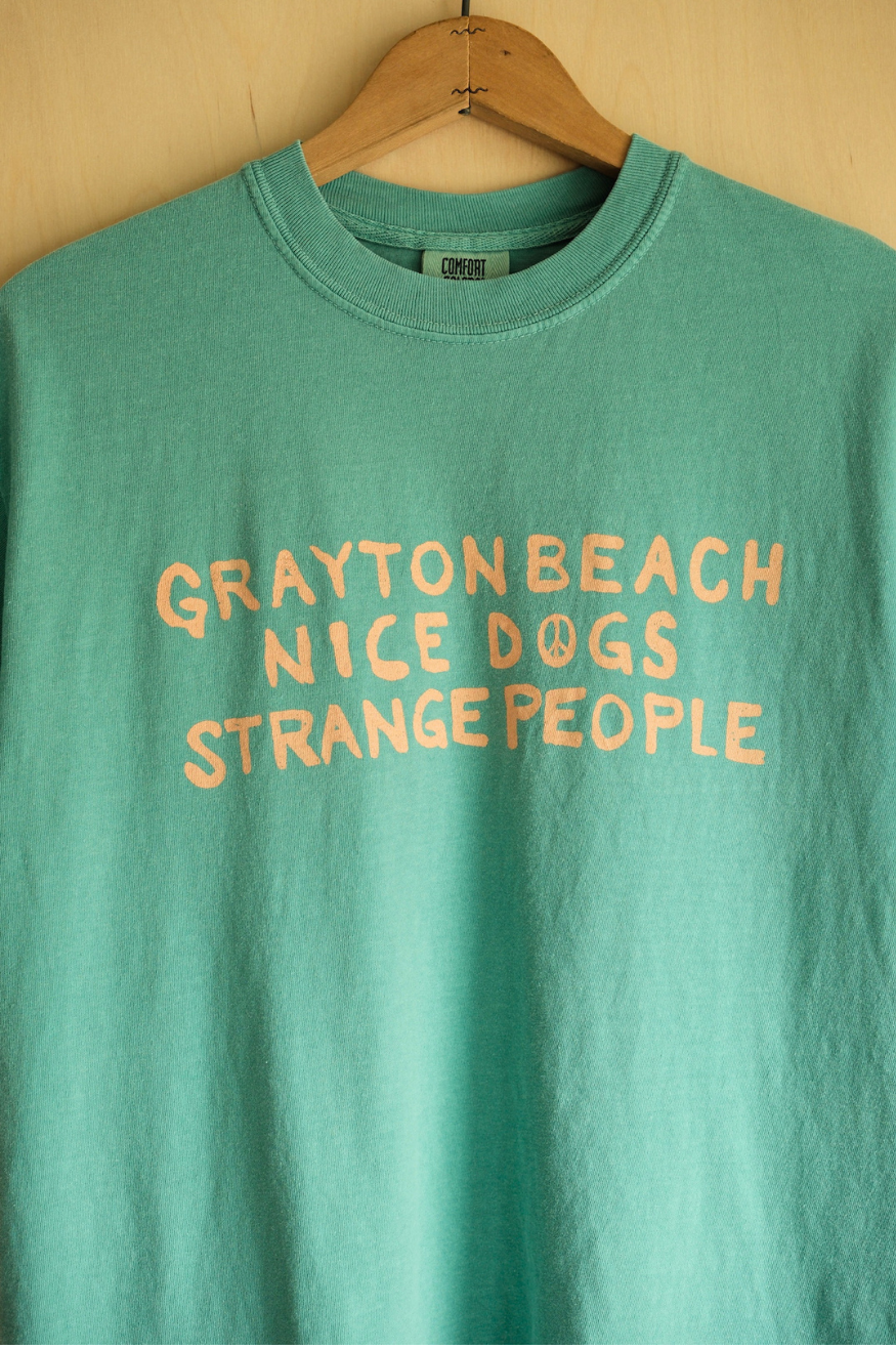 Grayton Beach: Nice Dogs, Strange People