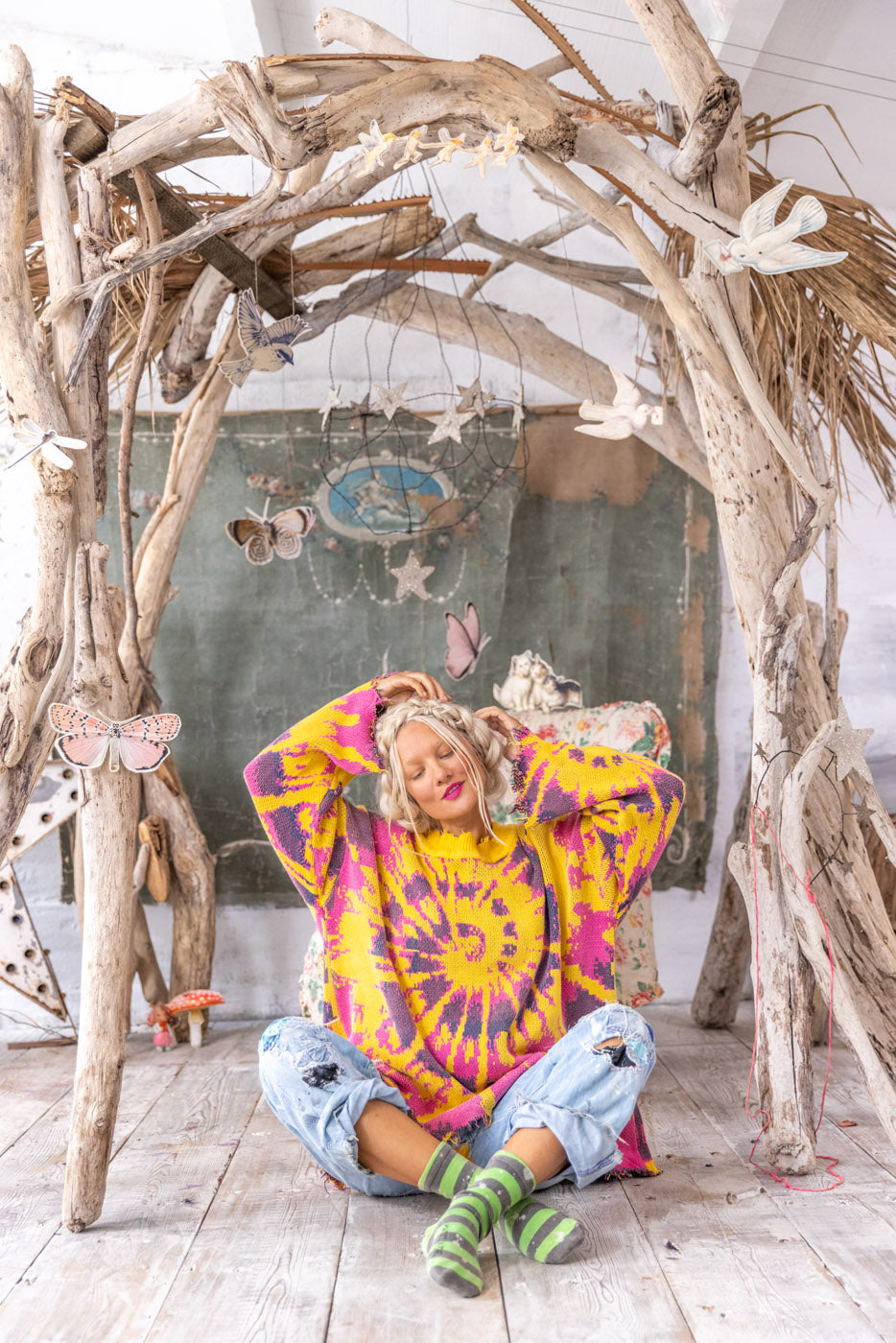 Top 2154 Sunburst Kaleidoscope Sweater