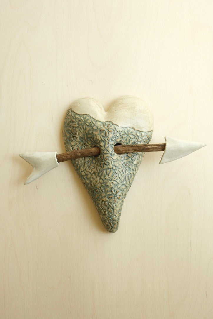 Somebody's Trellis Vintage Heart w/Arrow