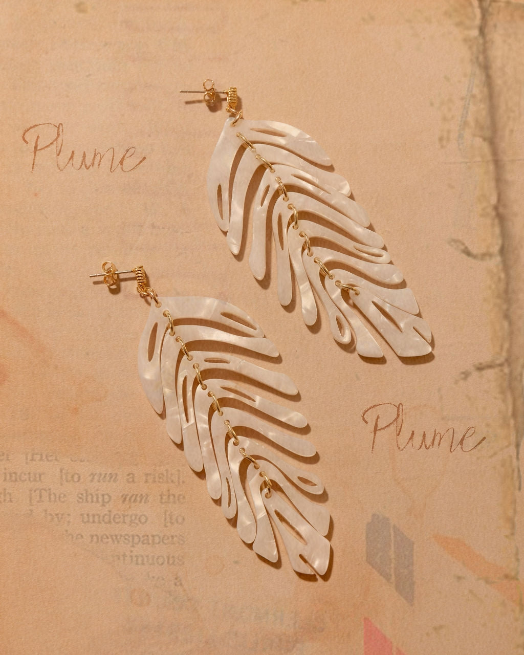 Plume Earring // White