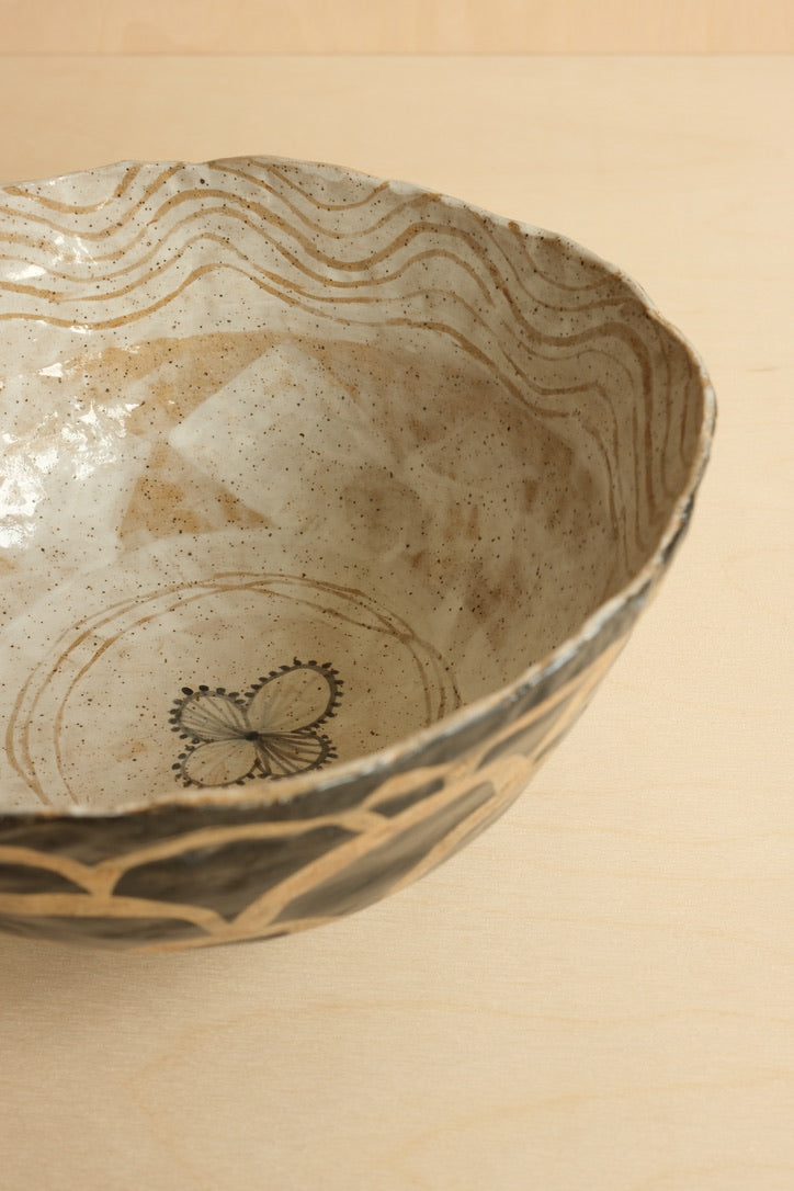 Large Black Scallop Bowl