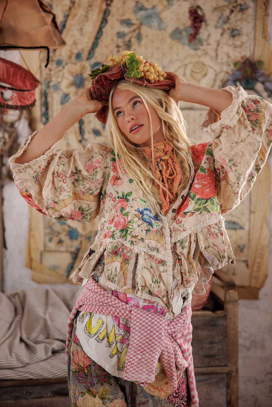 Jacket 662 Perianth Floral Applique Monique O/S