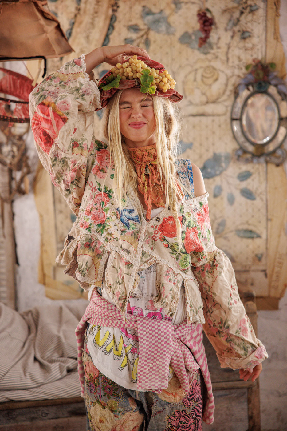 Jacket 662 Perianth Floral Applique Monique O/S