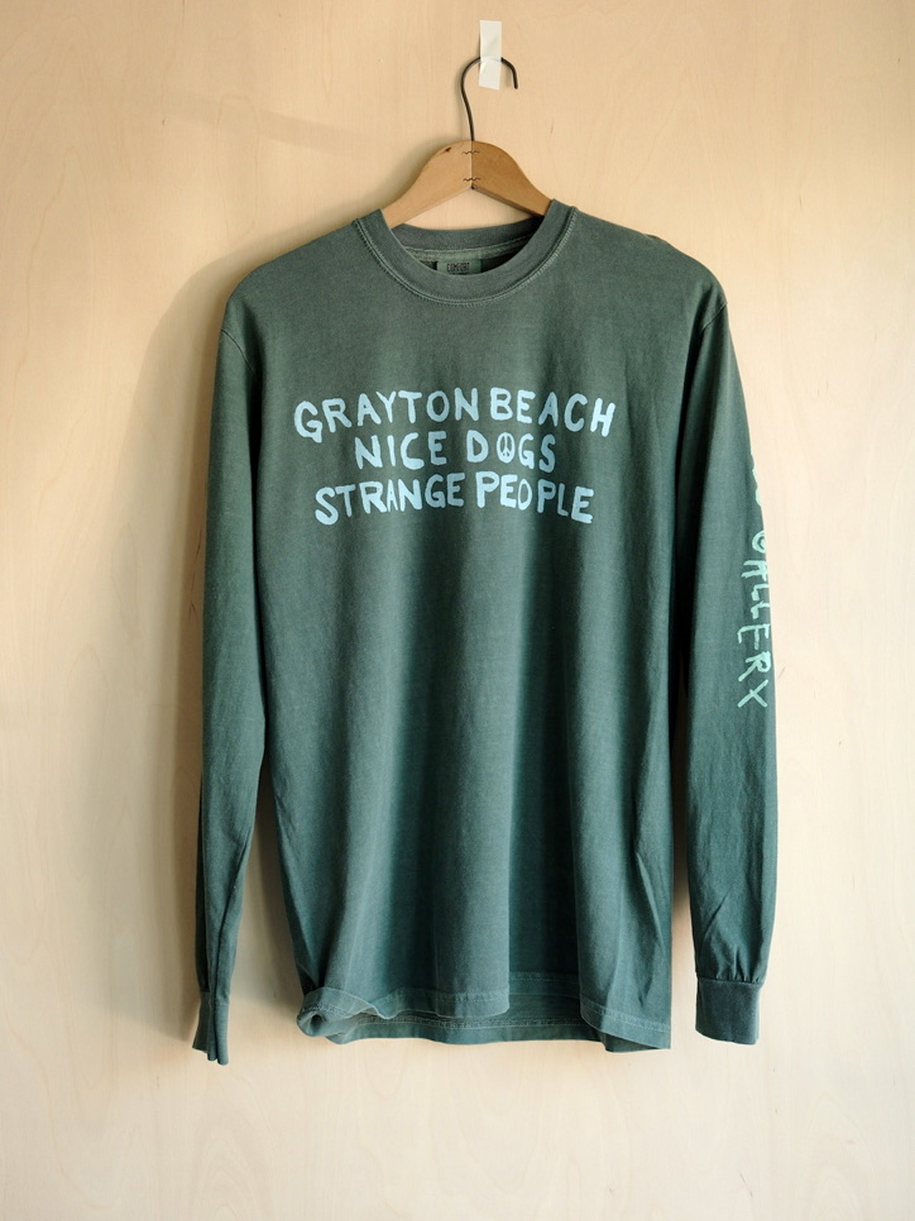 Grayton Beach: Nice Dogs, Strange People